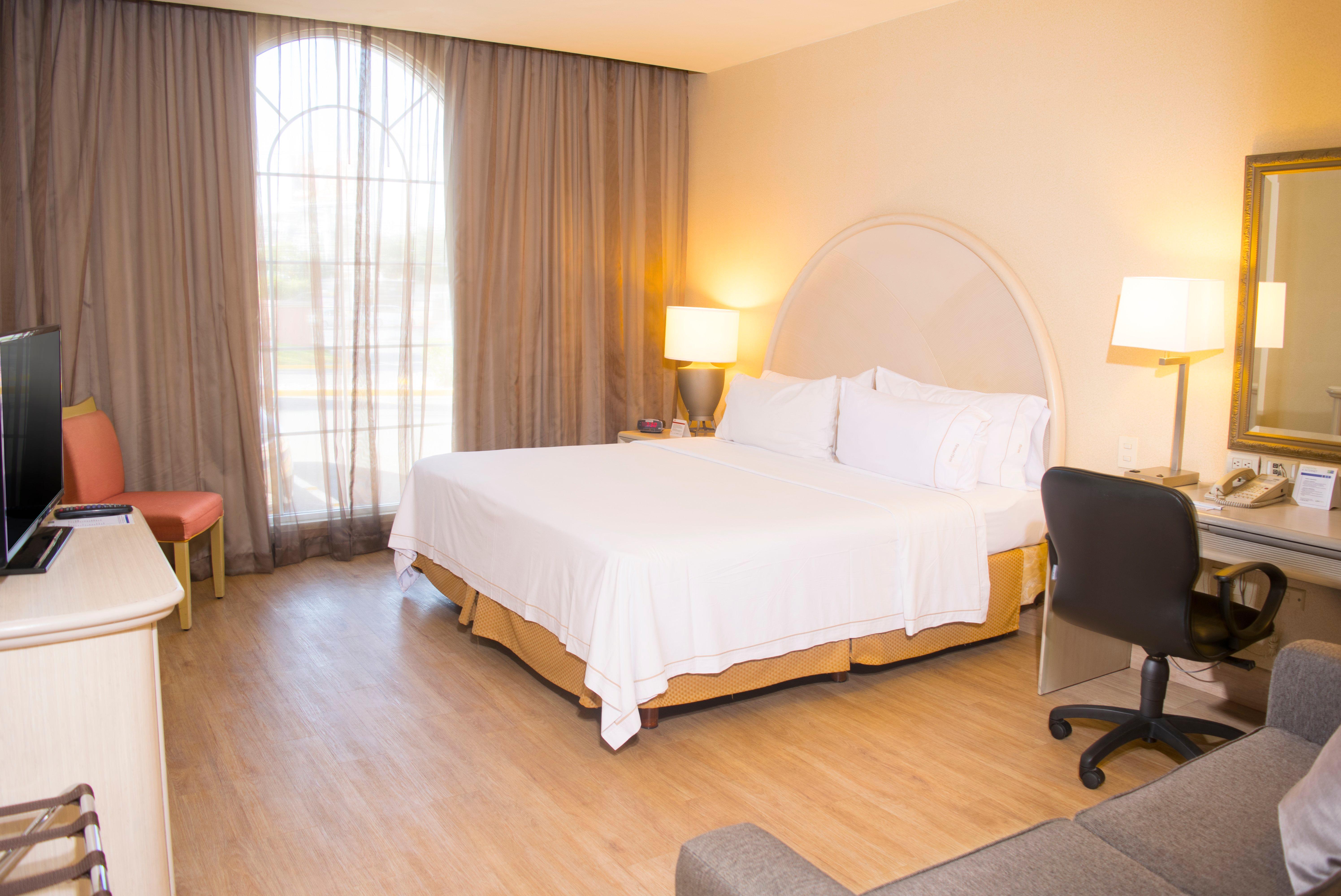 Holiday Inn Express Monterrey Galerias-San Jeronimo By Ihg Exterior foto